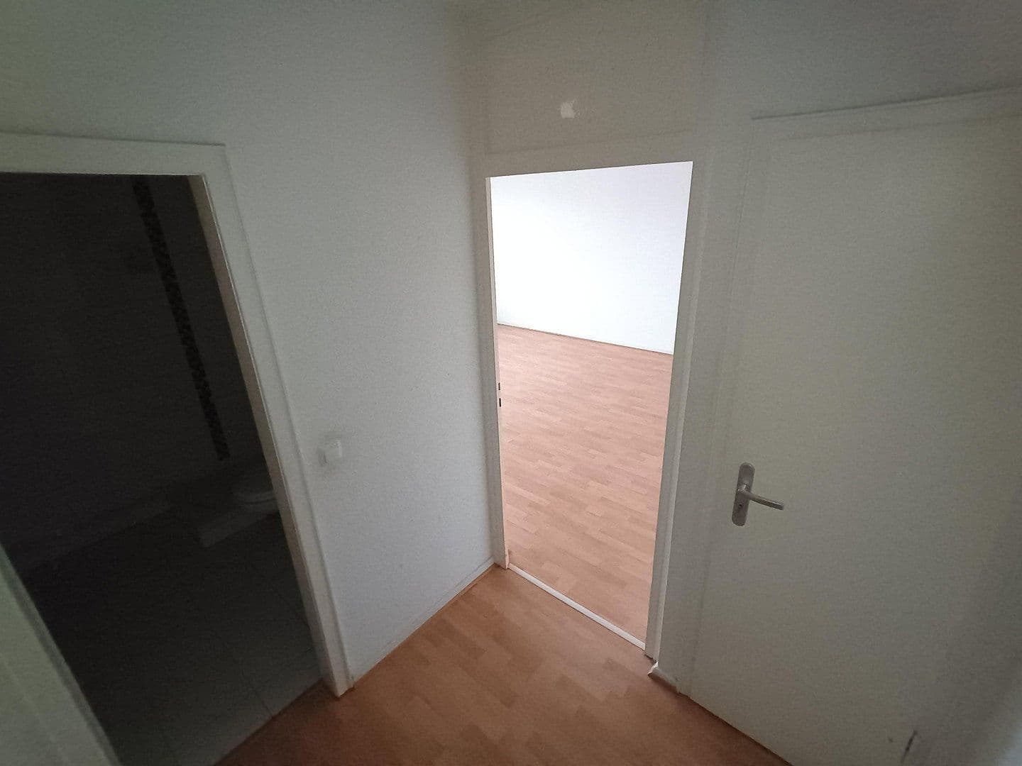Prenájom bytu 1-izbový 36 m², Bahnhofstr. 19-21, Castrop-Rauxel, Severné Porýnie - Westfálsko Prenájom bytu 1-izbový 36 m², Bahnhofstr. 19-21, Castrop-Rauxel, Severné Porýnie - Westfálsko