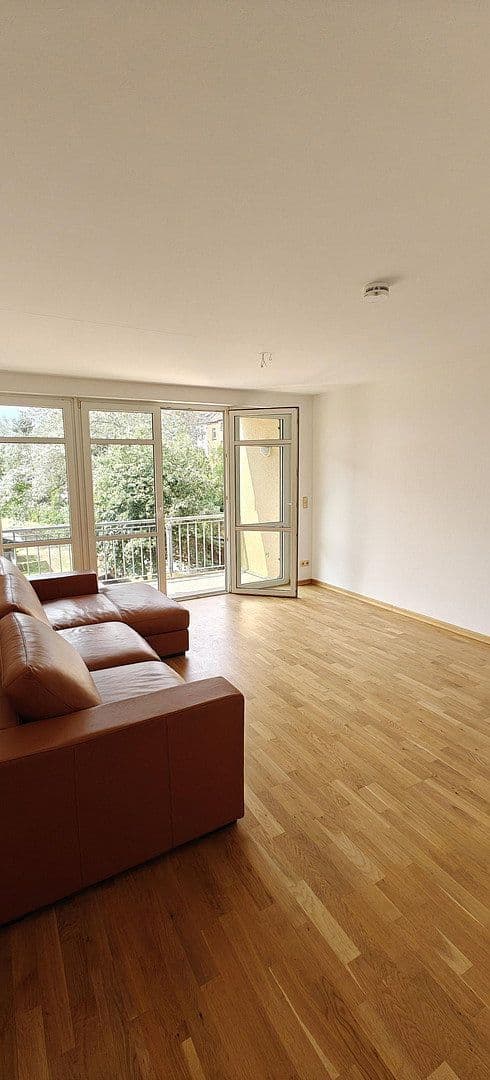 Prenájom bytu 2-izbový 69 m², Bischofstraße 29, Leipzig, Sasko Prenájom bytu 2-izbový 69 m², Bischofstraße 29, Leipzig, Sasko