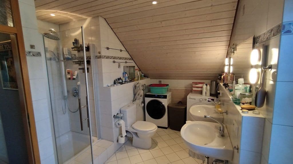 Prenájom bytu 3-izbový 110 m², Ammerbuch, Bádensko-Wurttembersko Prenájom bytu 3-izbový 110 m², Ammerbuch, Bádensko-Wurttembersko