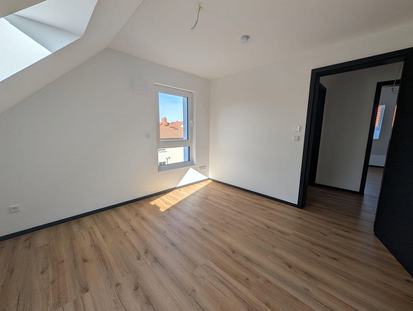 Prenájom bytu 4-izbový 108 m², Lehmgrubenweg 12, Erlangen, Bavorsko Prenájom bytu 4-izbový 108 m², Lehmgrubenweg 12, Erlangen, Bavorsko