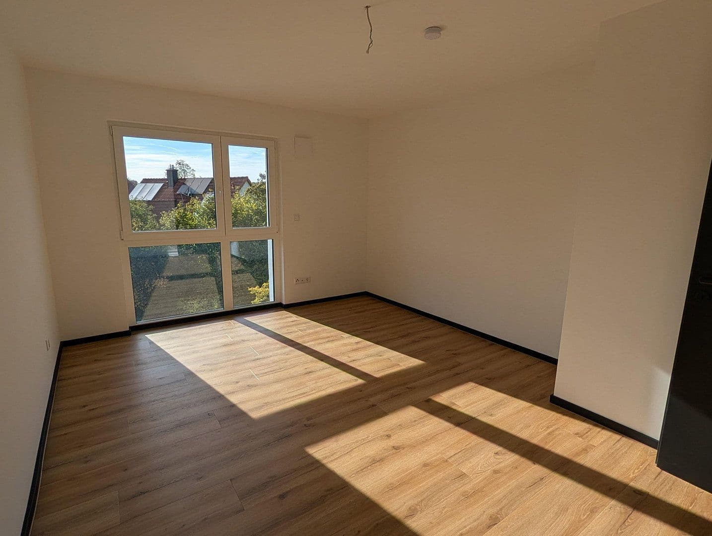 Prenájom bytu 4-izbový 108 m², Lehmgrubenweg 12, Erlangen, Bavorsko Prenájom bytu 4-izbový 108 m², Lehmgrubenweg 12, Erlangen, Bavorsko