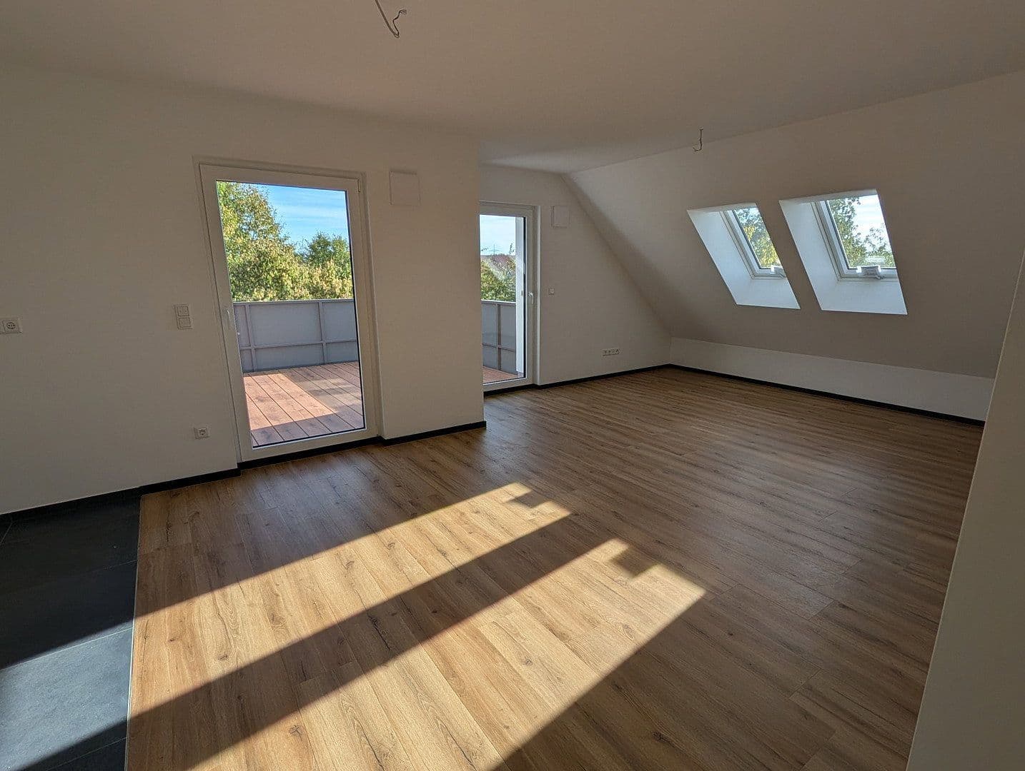 Prenájom bytu 4-izbový 108 m², Lehmgrubenweg 12, Erlangen, Bavorsko Prenájom bytu 4-izbový 108 m², Lehmgrubenweg 12, Erlangen, Bavorsko