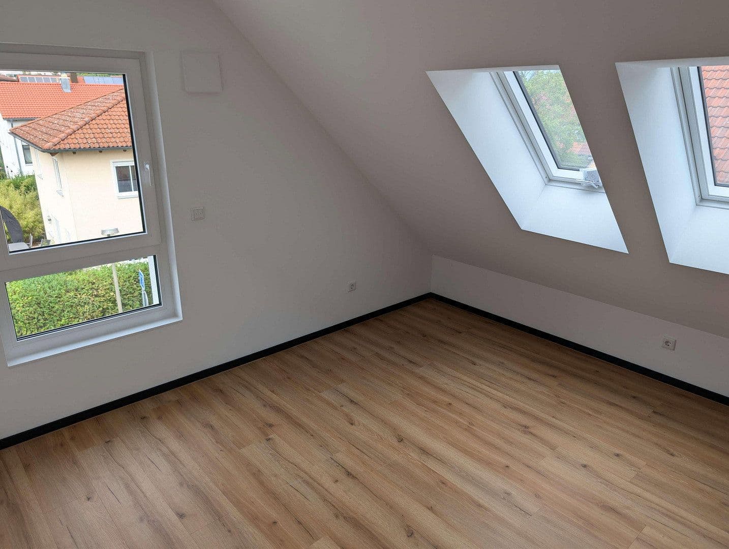 Prenájom bytu 4-izbový 108 m², Lehmgrubenweg 12, Erlangen, Bavorsko Prenájom bytu 4-izbový 108 m², Lehmgrubenweg 12, Erlangen, Bavorsko