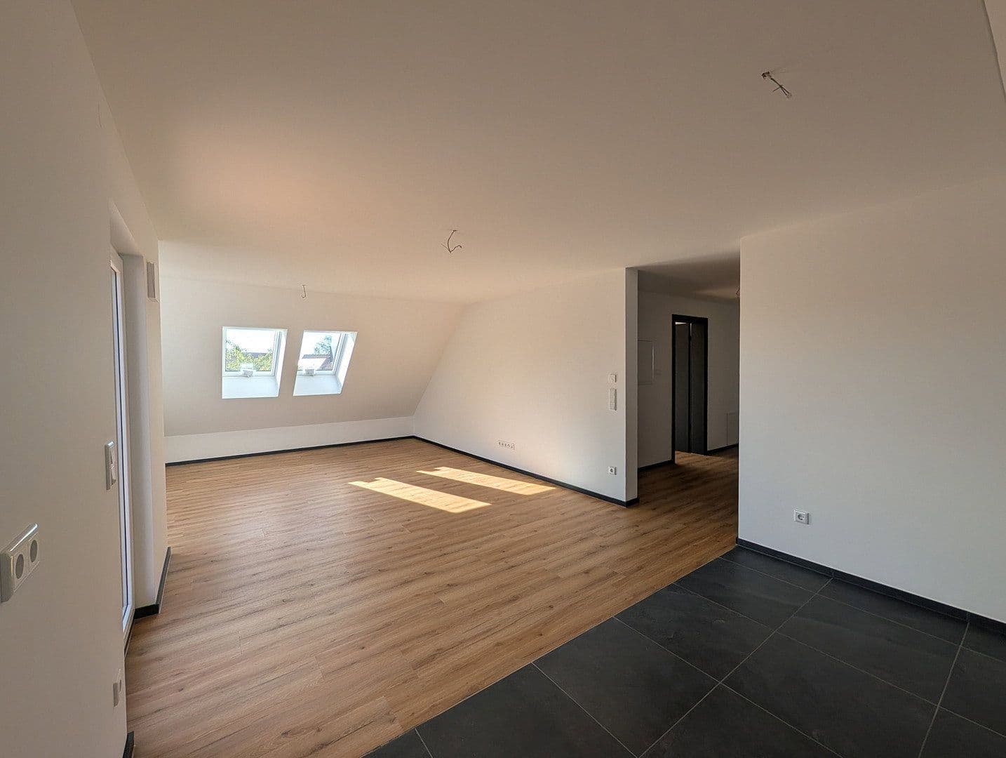 Prenájom bytu 4-izbový 108 m², Lehmgrubenweg 12, Erlangen, Bavorsko Prenájom bytu 4-izbový 108 m², Lehmgrubenweg 12, Erlangen, Bavorsko