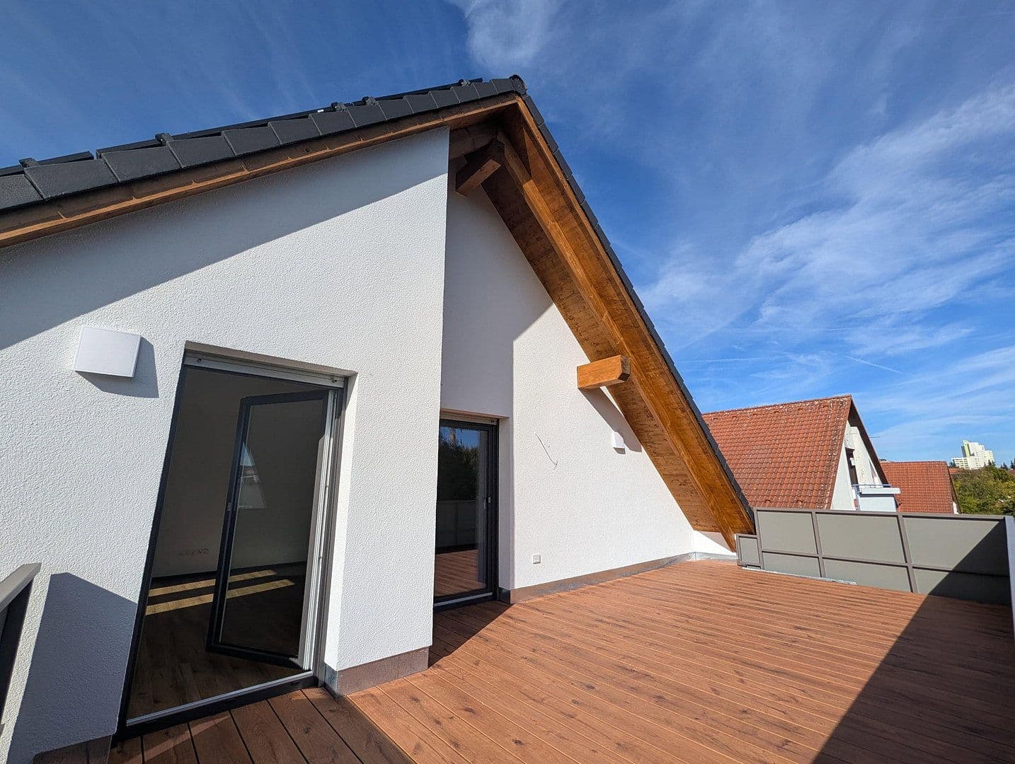 Prenájom bytu 4-izbový 108 m², Lehmgrubenweg 12, Erlangen, Bavorsko Prenájom bytu 4-izbový 108 m², Lehmgrubenweg 12, Erlangen, Bavorsko