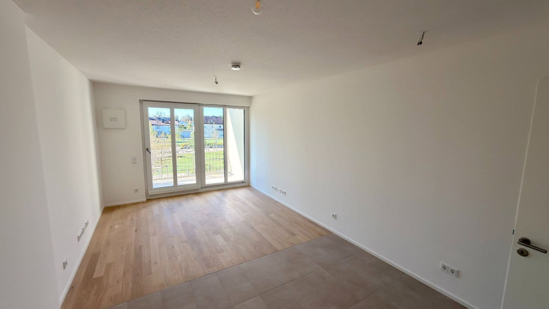 Prenájom bytu 2-izbový 48 m², Lilli-Kurowski-Str. 9, München, Bavorsko Prenájom bytu 2-izbový 48 m², Lilli-Kurowski-Str. 9, München, Bavorsko