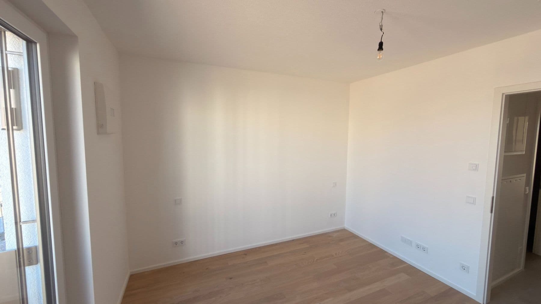 Prenájom bytu 2-izbový 48 m², Lilli-Kurowski-Str. 9, München, Bavorsko Prenájom bytu 2-izbový 48 m², Lilli-Kurowski-Str. 9, München, Bavorsko