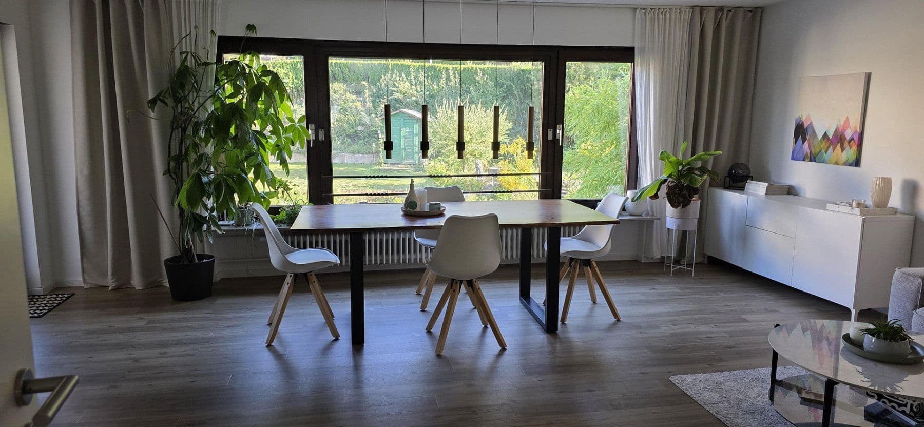 Prenájom bytu 3-izbový 114 m², Stuttgart, Bádensko-Wurttembersko Prenájom bytu 3-izbový 114 m², Stuttgart, Bádensko-Wurttembersko