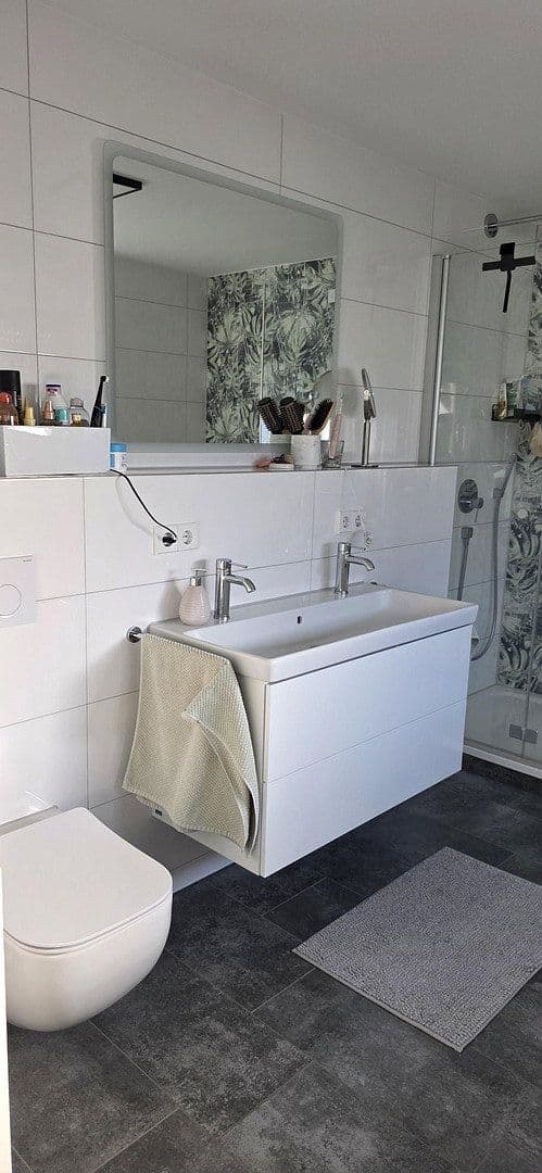 Prenájom bytu 3-izbový 114 m², Stuttgart, Bádensko-Wurttembersko Prenájom bytu 3-izbový 114 m², Stuttgart, Bádensko-Wurttembersko