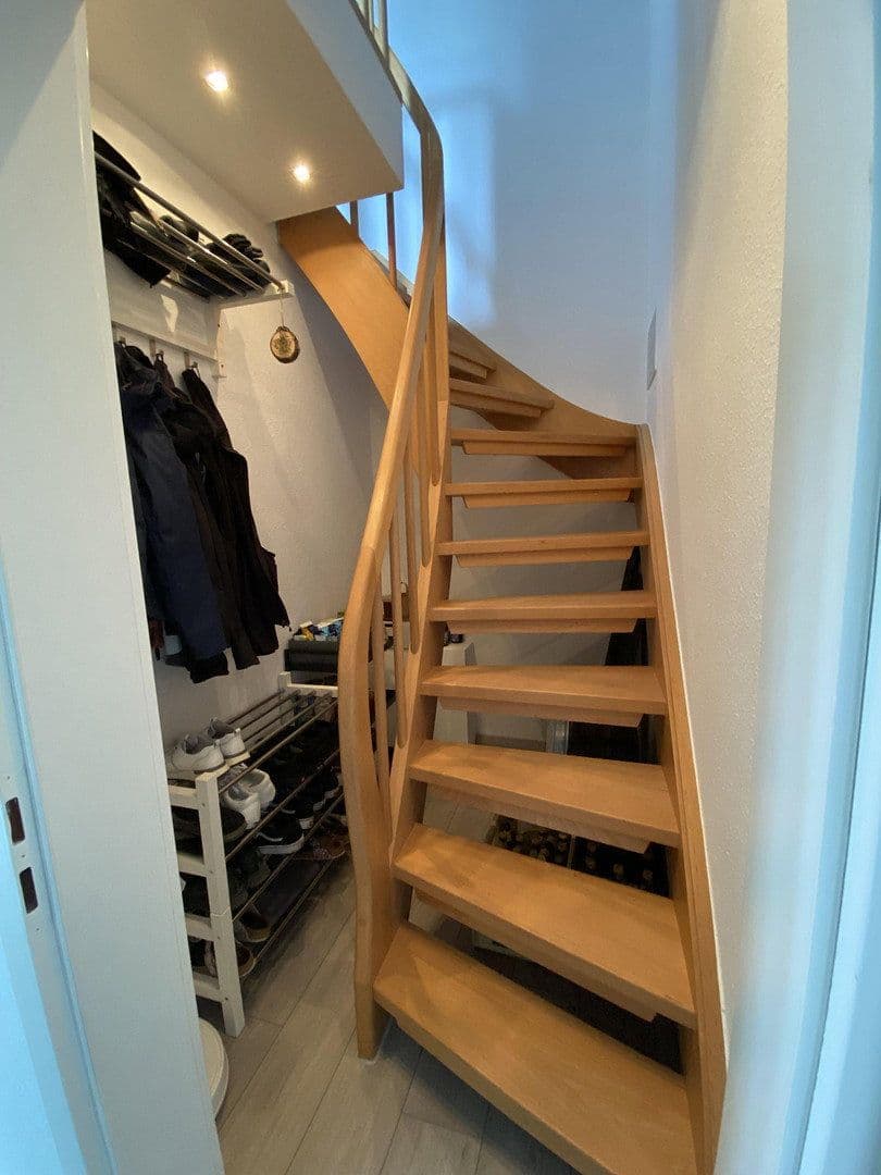 Prenájom bytu 4-izbový 77 m², Hölderlin Str. 2, Stuhr, Dolné Sasko Prenájom bytu 4-izbový 77 m², Hölderlin Str. 2, Stuhr, Dolné Sasko