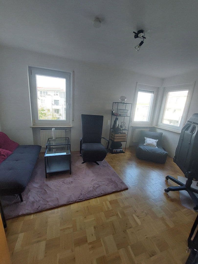 Prenájom bytu 3-izbový 80 m², Walter-Gropius-Str. 1, Reutlingen, Bádensko-Wurttembersko Prenájom bytu 3-izbový 80 m², Walter-Gropius-Str. 1, Reutlingen, Bádensko-Wurttembersko