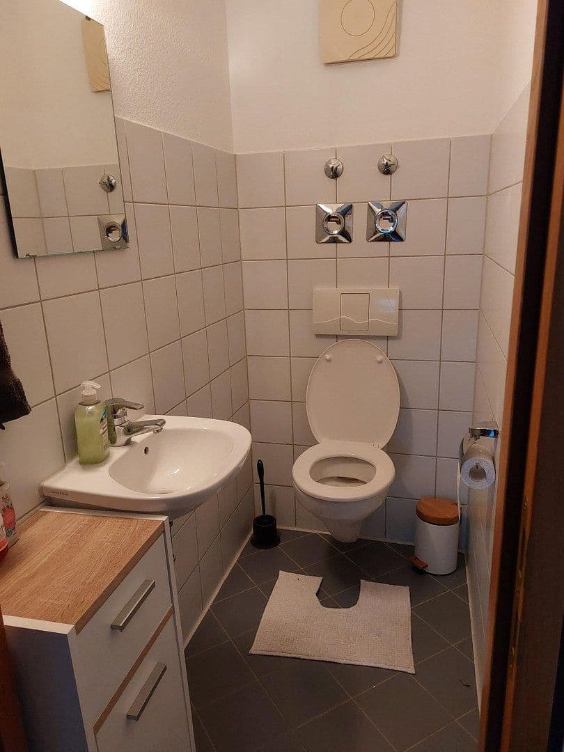 Prenájom bytu 3-izbový 80 m², Walter-Gropius-Str. 1, Reutlingen, Bádensko-Wurttembersko Prenájom bytu 3-izbový 80 m², Walter-Gropius-Str. 1, Reutlingen, Bádensko-Wurttembersko