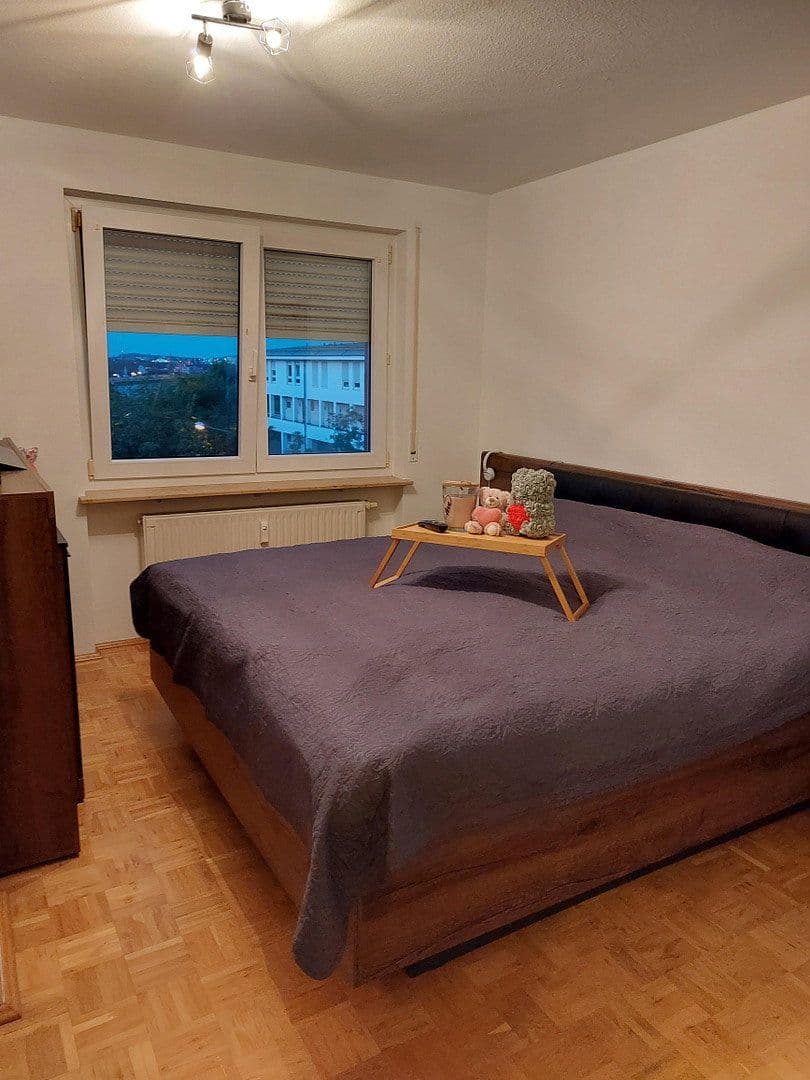 Prenájom bytu 3-izbový 80 m², Walter-Gropius-Str. 1, Reutlingen, Bádensko-Wurttembersko Prenájom bytu 3-izbový 80 m², Walter-Gropius-Str. 1, Reutlingen, Bádensko-Wurttembersko