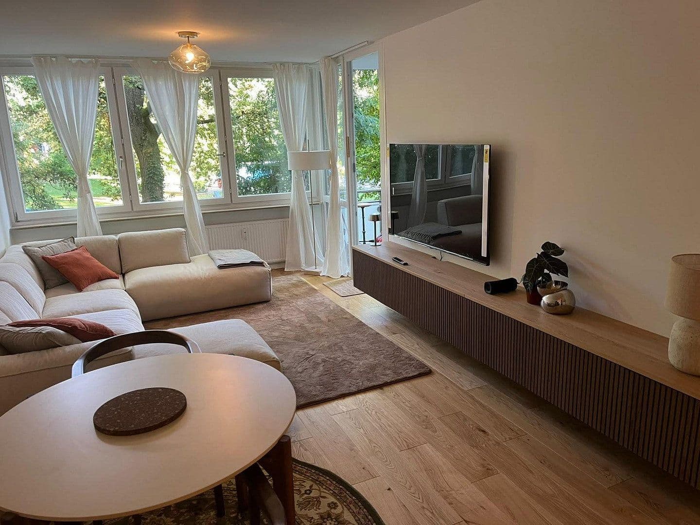 Prenájom bytu 2-izbový 60 m², Hamburg, Hamburg Prenájom bytu 2-izbový 60 m², Hamburg, Hamburg
