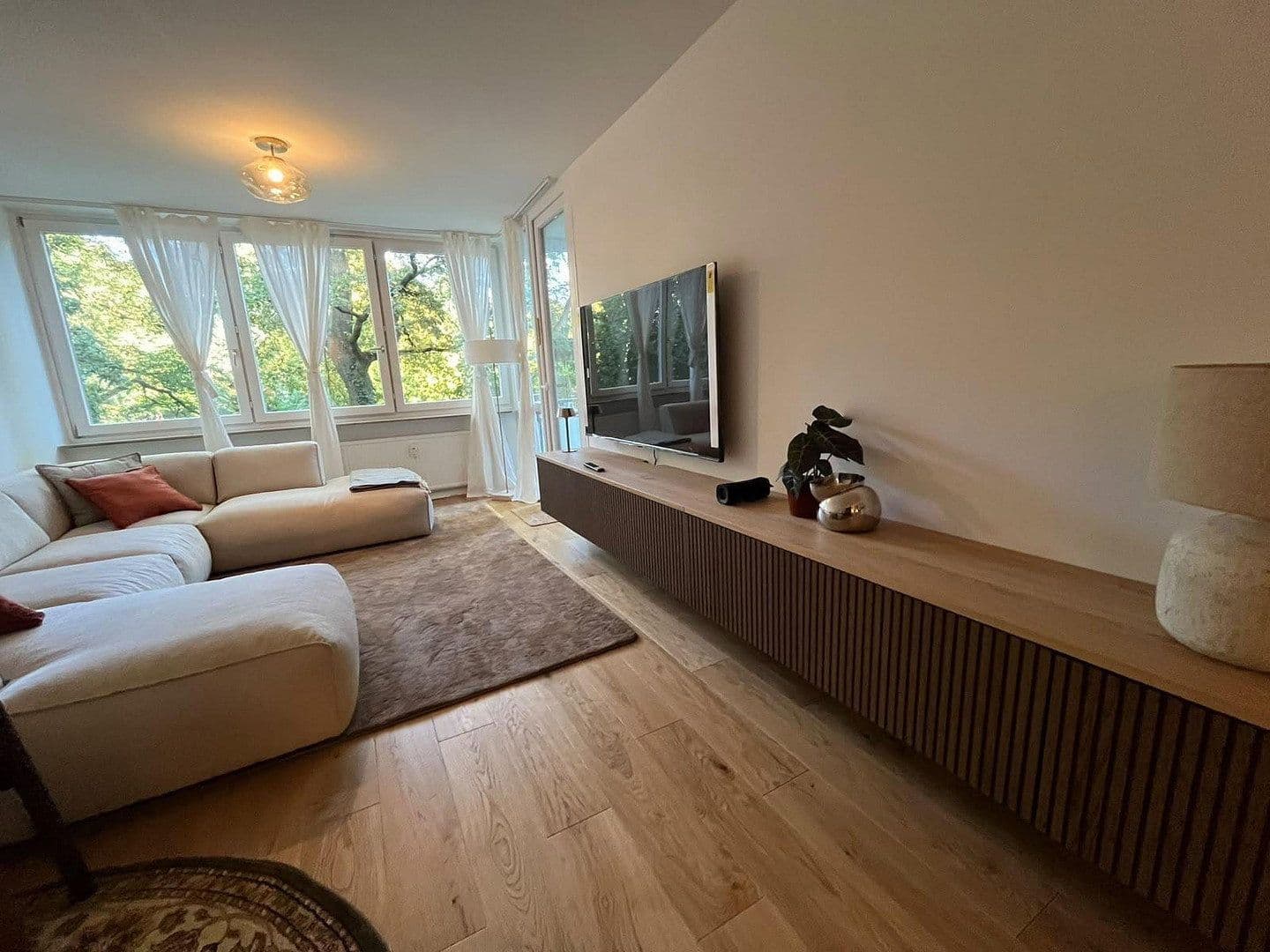 Prenájom bytu 2-izbový 60 m², Hamburg, Hamburg Prenájom bytu 2-izbový 60 m², Hamburg, Hamburg