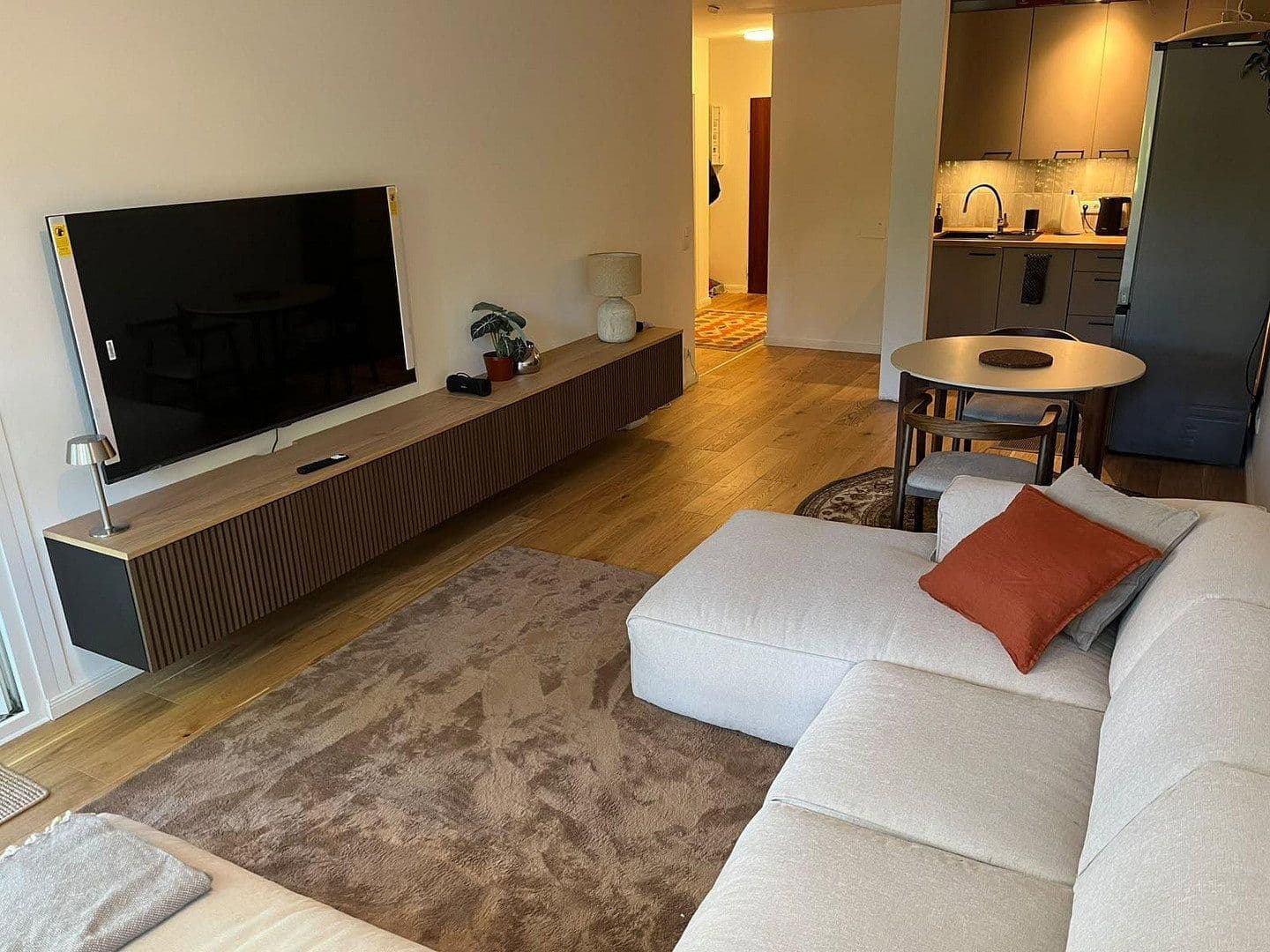 Prenájom bytu 2-izbový 60 m², Hamburg, Hamburg Prenájom bytu 2-izbový 60 m², Hamburg, Hamburg
