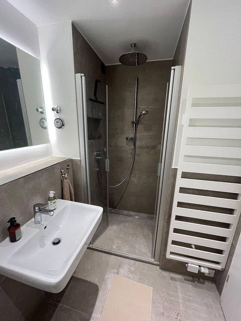 Prenájom bytu 2-izbový 60 m², Hamburg, Hamburg Prenájom bytu 2-izbový 60 m², Hamburg, Hamburg
