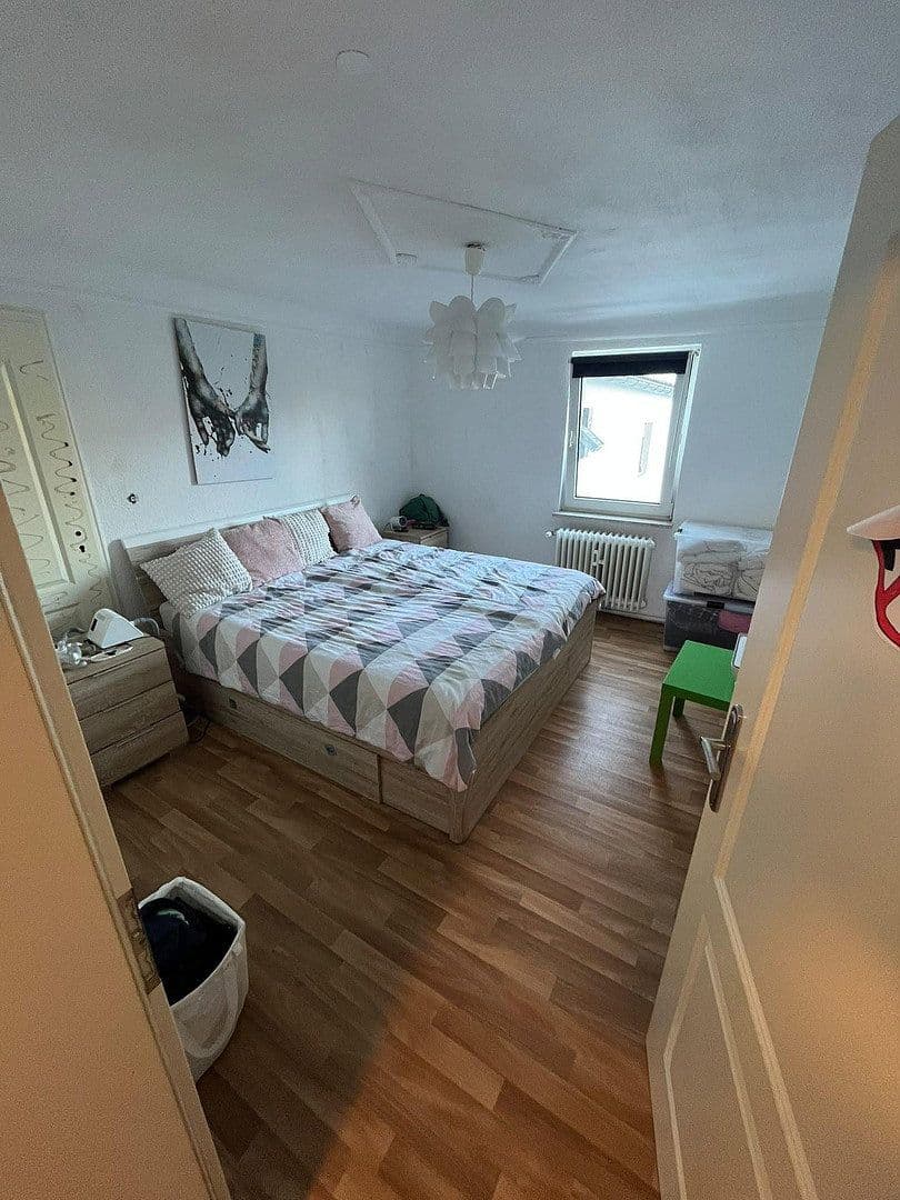 Prenájom bytu 3-izbový 87 m², Johann-Wilhelm-Straße 86, Wilhelmsfeld, Bádensko-Wurttembersko Prenájom bytu 3-izbový 87 m², Johann-Wilhelm-Straße 86, Wilhelmsfeld, Bádensko-Wurttembersko