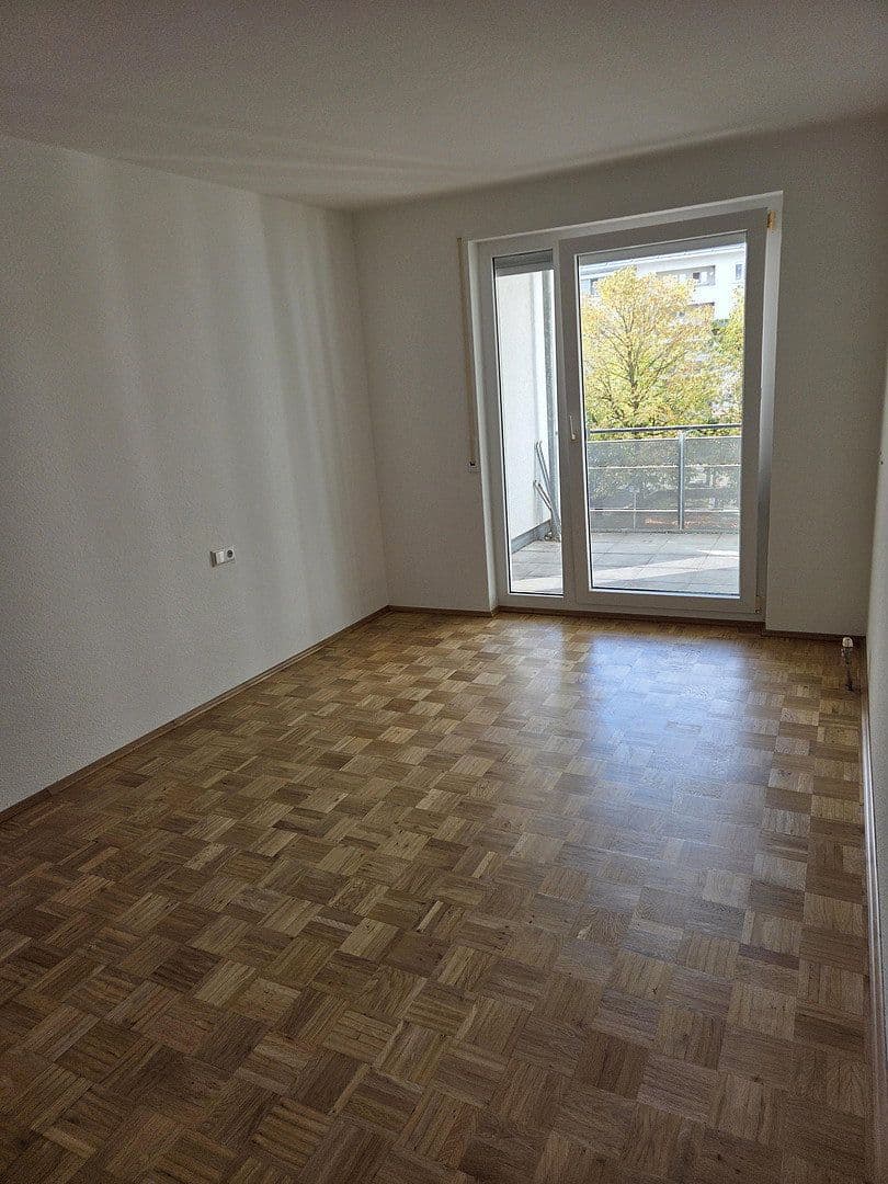 Prenájom bytu 2-izbový 60 m², Walter-Gropius-Str. 1, Reutlingen, Bádensko-Wurttembersko Prenájom bytu 2-izbový 60 m², Walter-Gropius-Str. 1, Reutlingen, Bádensko-Wurttembersko
