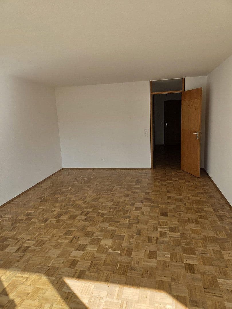 Prenájom bytu 2-izbový 60 m², Walter-Gropius-Str. 1, Reutlingen, Bádensko-Wurttembersko Prenájom bytu 2-izbový 60 m², Walter-Gropius-Str. 1, Reutlingen, Bádensko-Wurttembersko