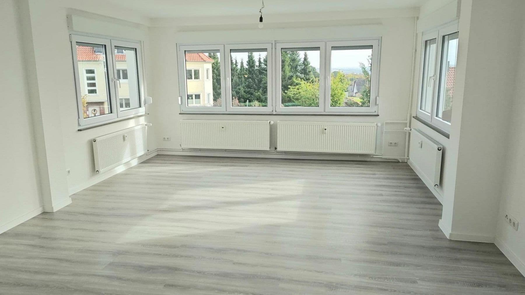 Prenájom bytu 4-izbový 97 m², Schöningen, Dolné Sasko Prenájom bytu 4-izbový 97 m², Schöningen, Dolné Sasko