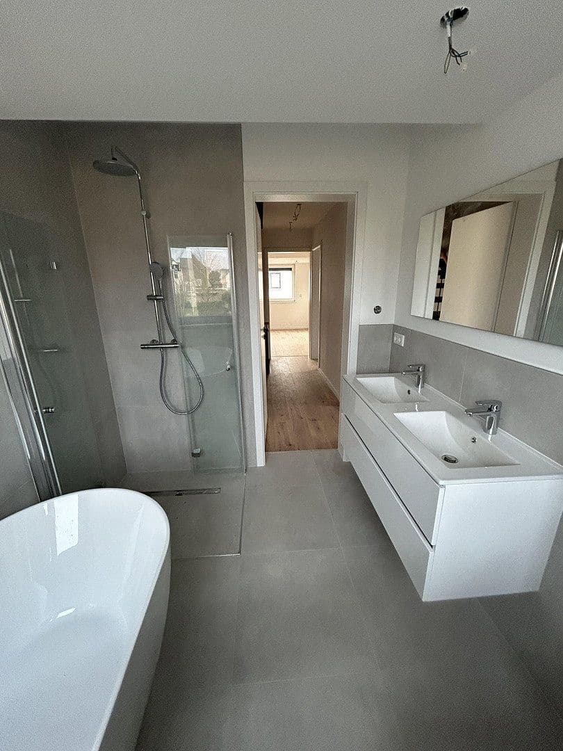 Prenájom domu 105 m², pozemok 250 m², Ilsede, Dolné Sasko Prenájom domu 105 m², pozemok 250 m², Ilsede, Dolné Sasko