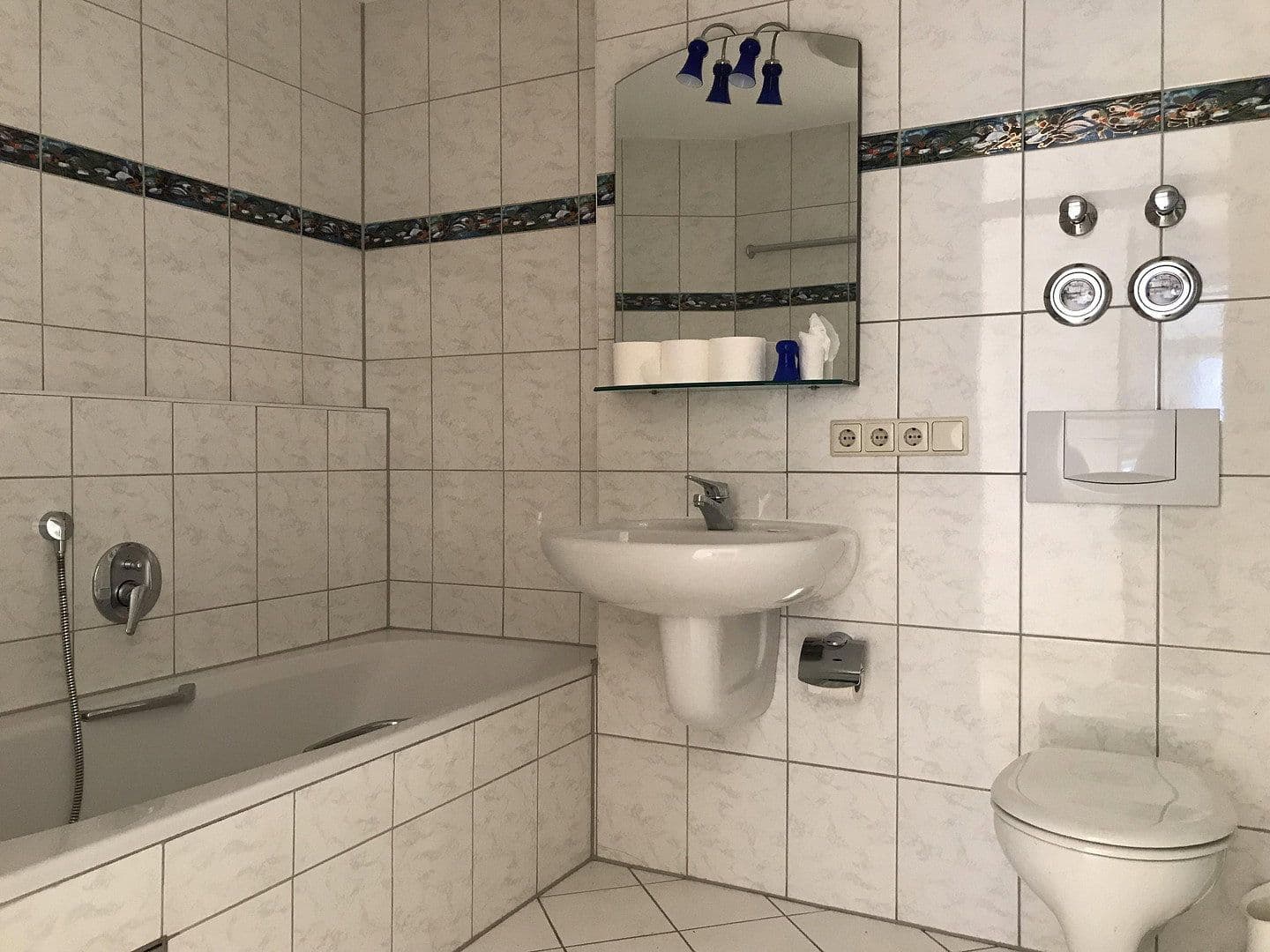Prenájom bytu 2-izbový 72 m², Pfälzer Straße, Erlangen, Bavorsko Prenájom bytu 2-izbový 72 m², Pfälzer Straße, Erlangen, Bavorsko