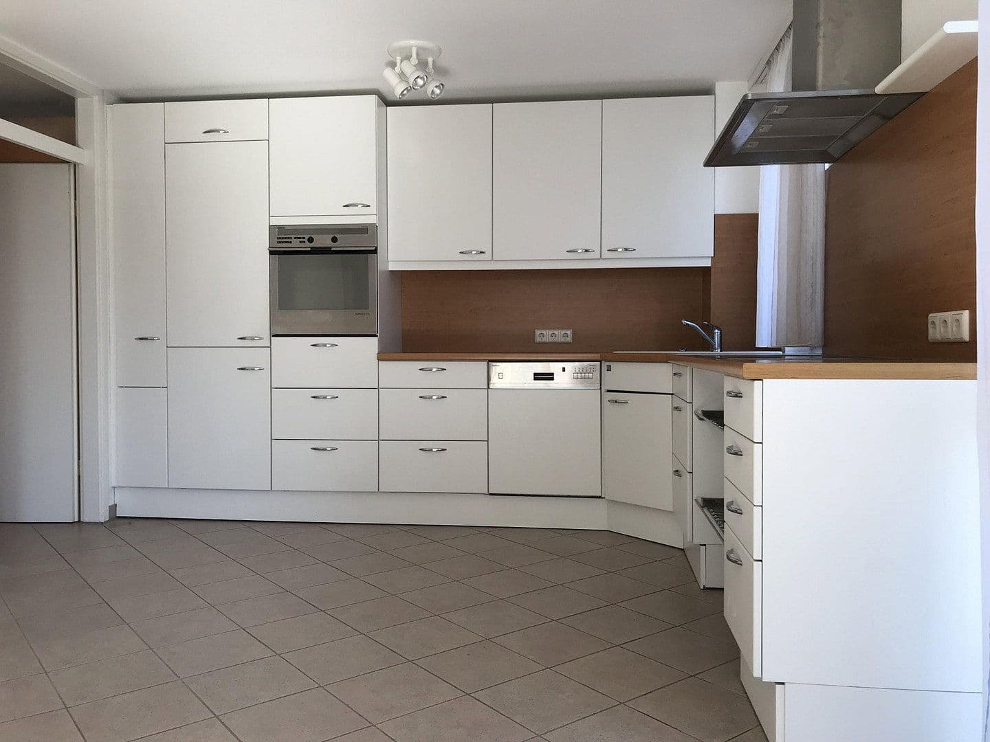 Prenájom bytu 2-izbový 72 m², Pfälzer Straße, Erlangen, Bavorsko Prenájom bytu 2-izbový 72 m², Pfälzer Straße, Erlangen, Bavorsko