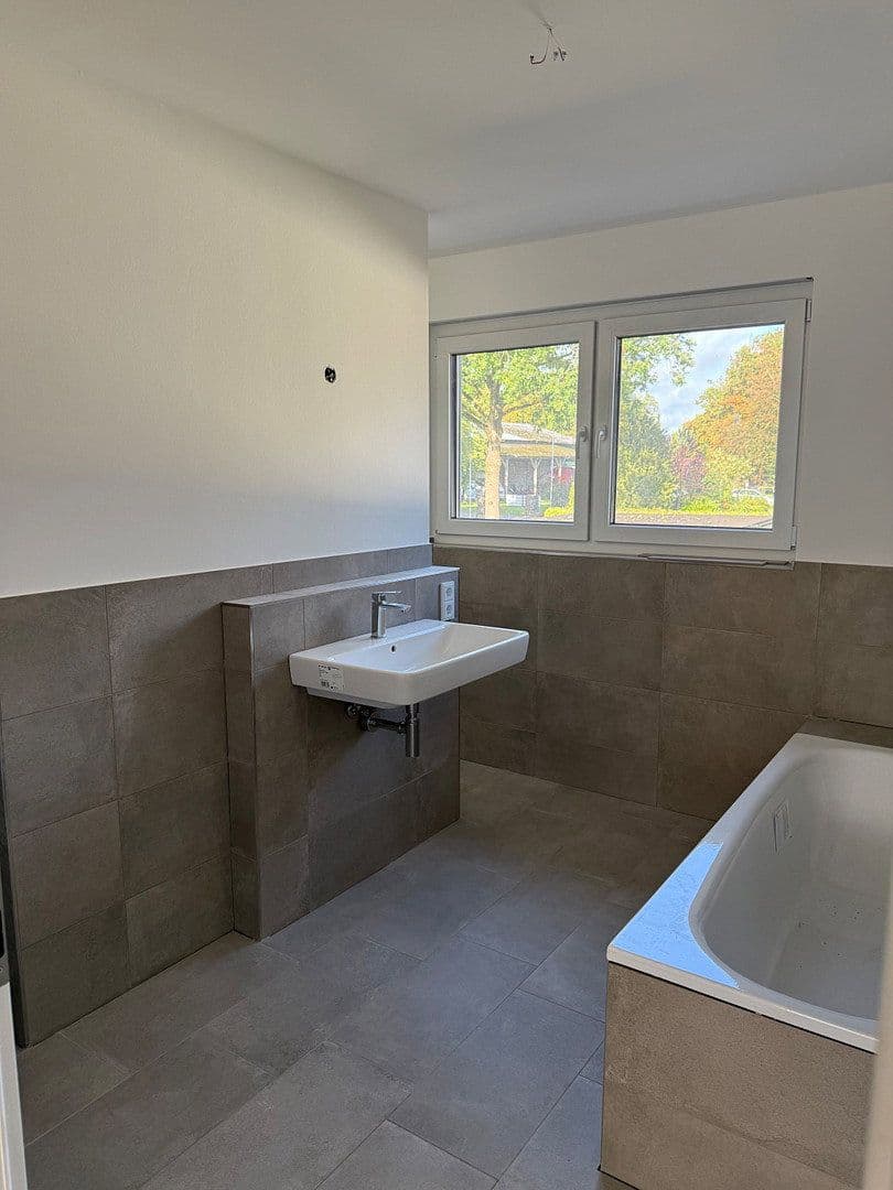 Prenájom domu 132 m², pozemok 360 m², Bergstrasse 12 b und c, Welle, Dolné Sasko Prenájom domu 132 m², pozemok 360 m², Bergstrasse 12 b und c, Welle, Dolné Sasko