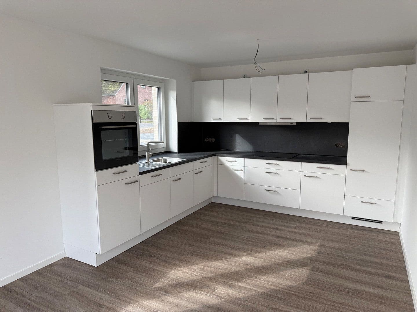 Prenájom domu 132 m², pozemok 360 m², Bergstrasse 12 b und c, Welle, Dolné Sasko Prenájom domu 132 m², pozemok 360 m², Bergstrasse 12 b und c, Welle, Dolné Sasko