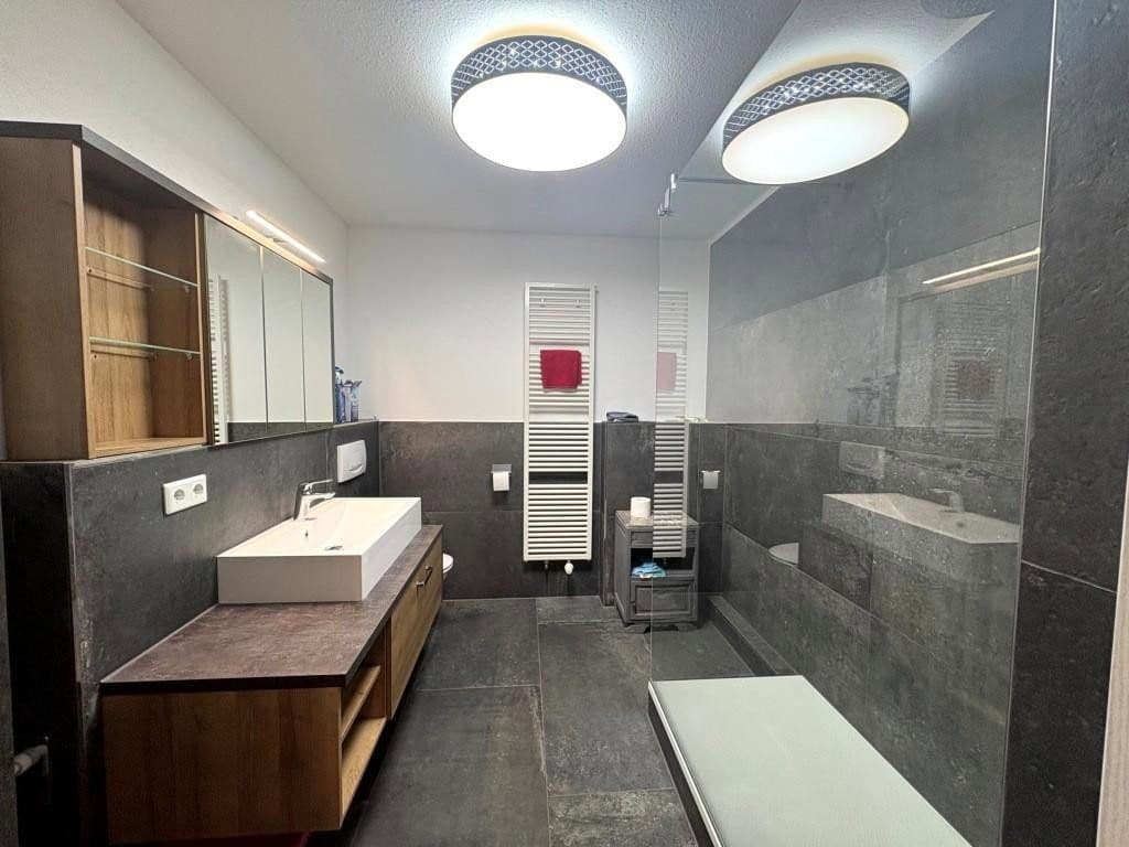 Prenájom bytu 2-izbový 105 m², Markgrafenstrasse 1, Badenweiler, Bádensko-Wurttembersko Prenájom bytu 2-izbový 105 m², Markgrafenstrasse 1, Badenweiler, Bádensko-Wurttembersko