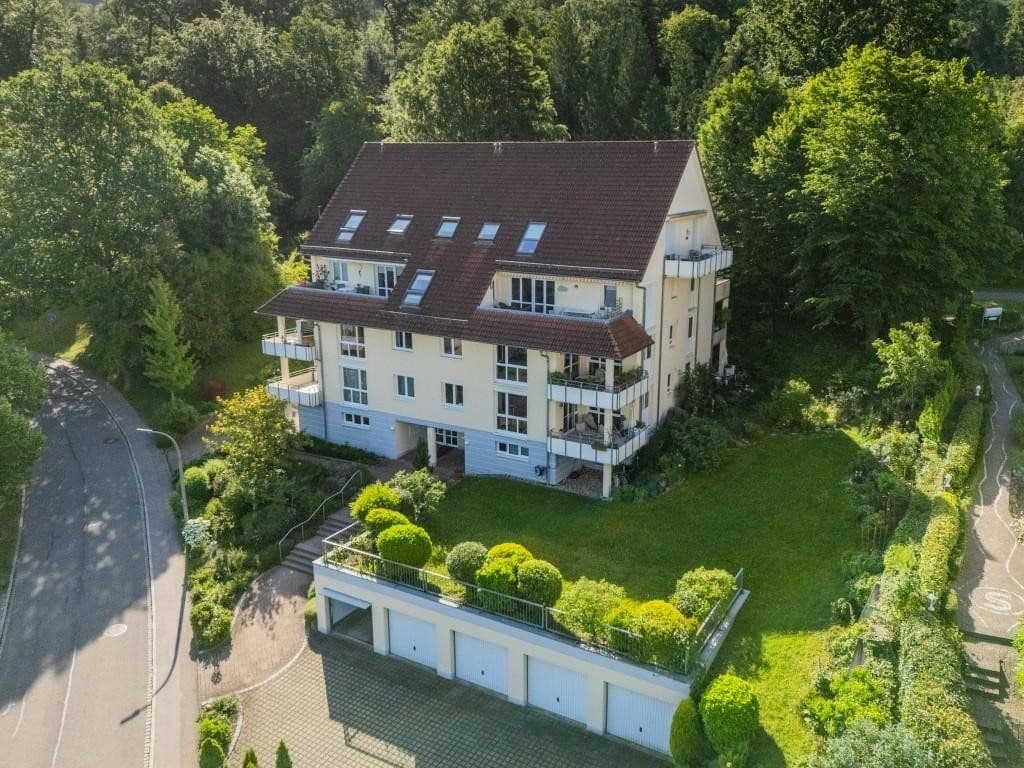 Prenájom bytu 2-izbový 105 m², Markgrafenstrasse 1, Badenweiler, Bádensko-Wurttembersko Prenájom bytu 2-izbový 105 m², Markgrafenstrasse 1, Badenweiler, Bádensko-Wurttembersko