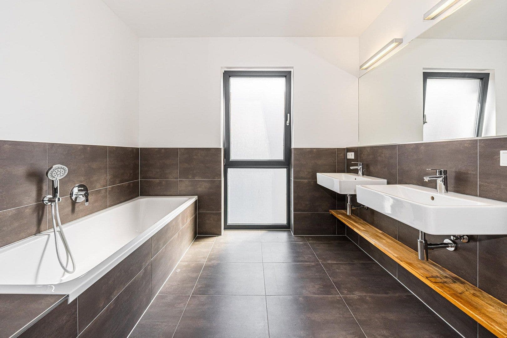 Predaj bytu 5-izbový 160 m², Leipzig, Sasko Predaj bytu 5-izbový 160 m², Leipzig, Sasko
