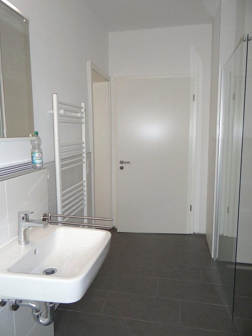 Prenájom bytu 3-izbový 88 m², Herdweg 35, Stuttgart, Bádensko-Wurttembersko Prenájom bytu 3-izbový 88 m², Herdweg 35, Stuttgart, Bádensko-Wurttembersko