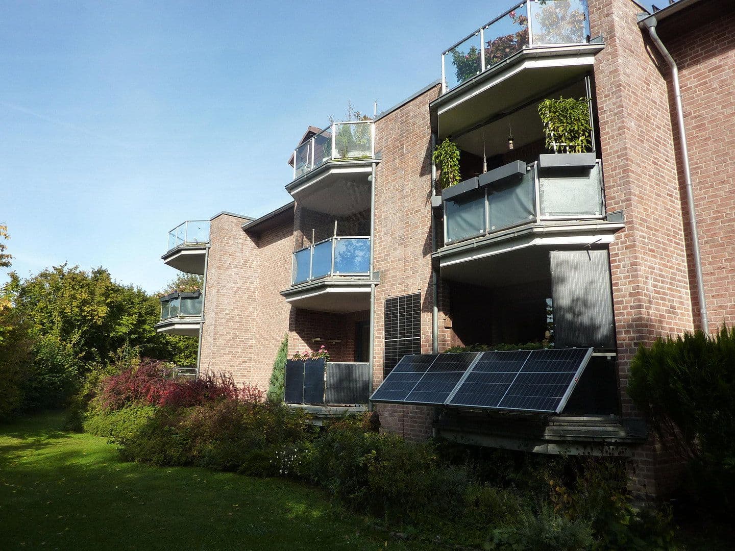 Predaj domu 830 m², pozemok 3.300 m², Uelzen, Dolné Sasko Predaj domu 830 m², pozemok 3.300 m², Uelzen, Dolné Sasko