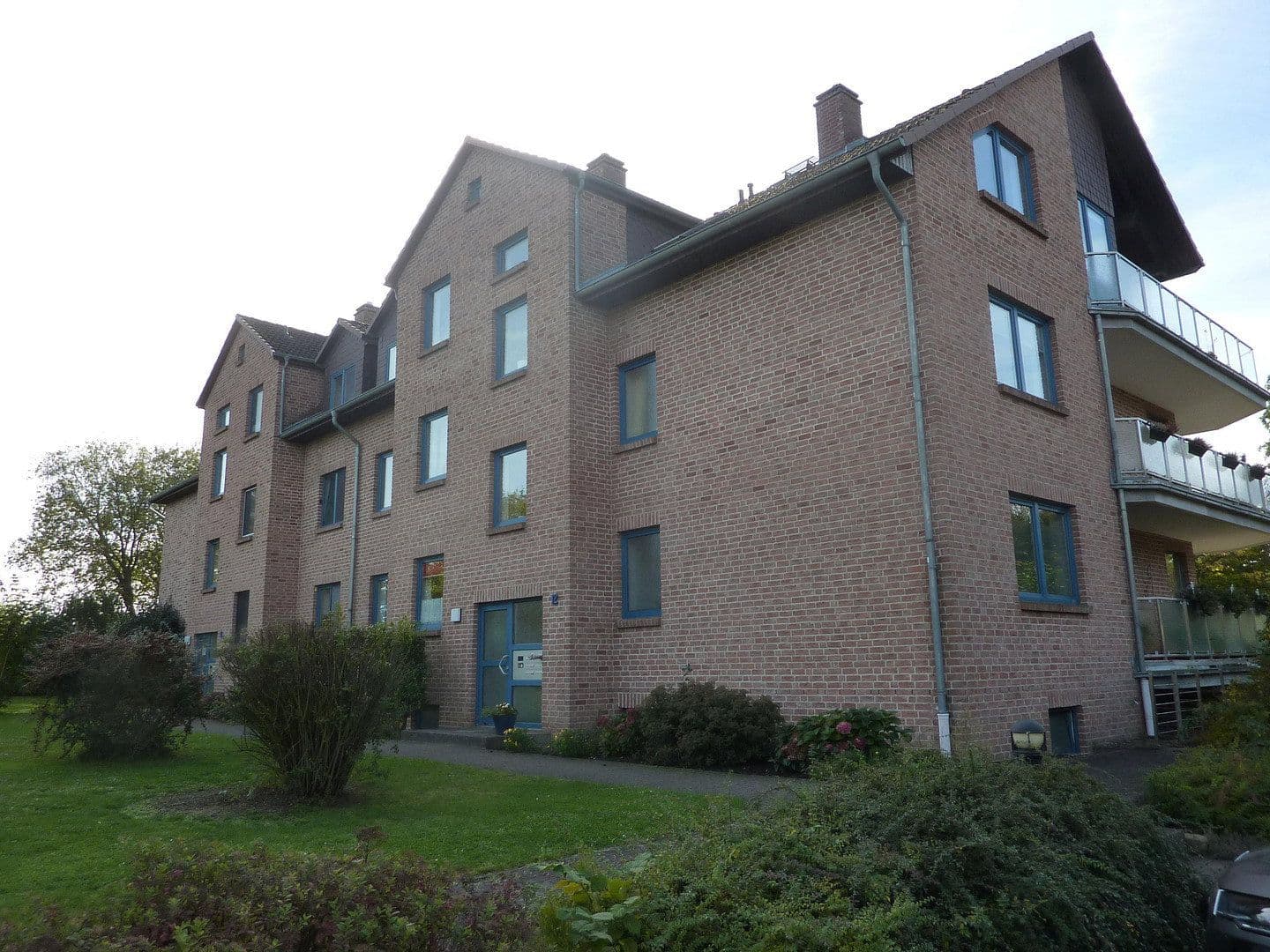 Predaj domu 830 m², pozemok 3.300 m², Uelzen, Dolné Sasko Predaj domu 830 m², pozemok 3.300 m², Uelzen, Dolné Sasko