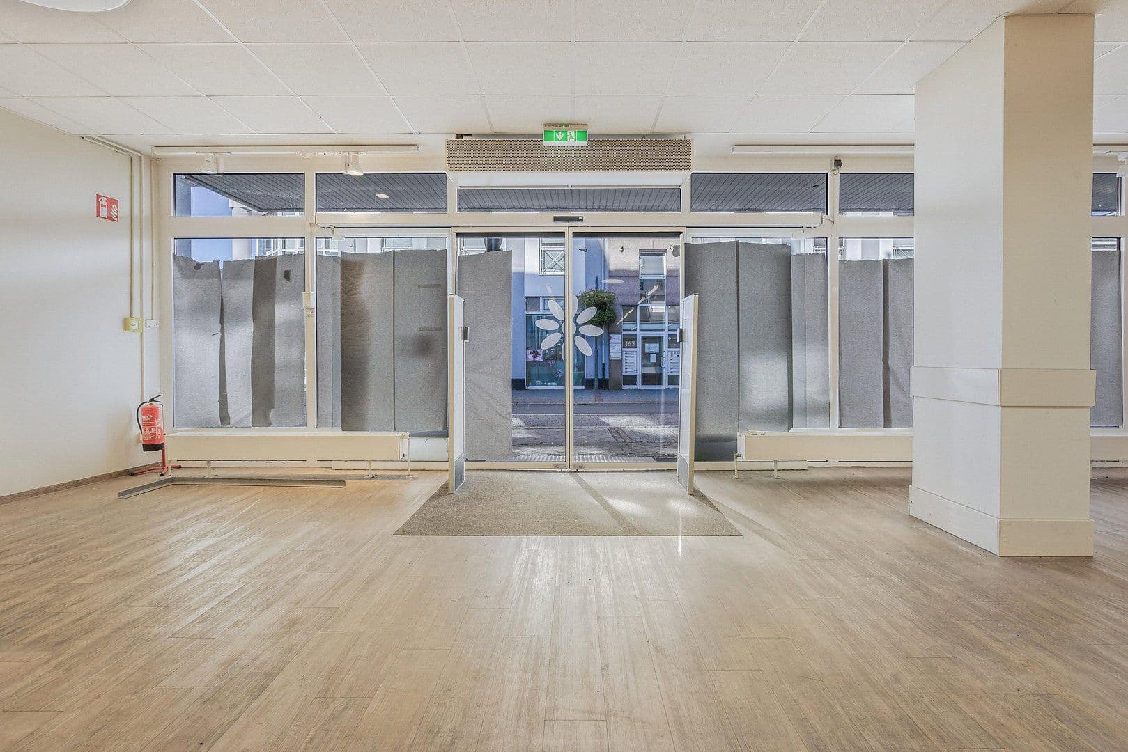 Prenájom nebytového priestoru 605 m², Hauptstraße 154, Heiligenhaus, Severné Porýnie - Westfálsko Prenájom nebytového priestoru 605 m², Hauptstraße 154, Heiligenhaus, Severné Porýnie - Westfálsko