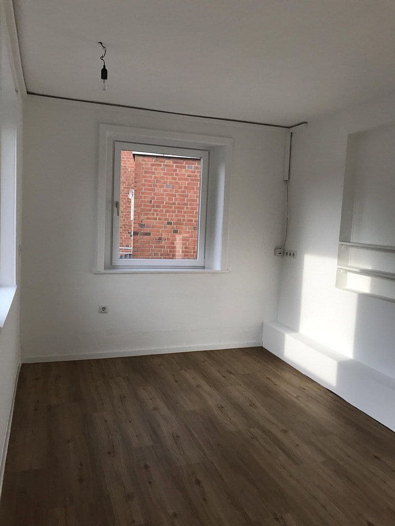 Prenájom bytu 4-izbový 126 m², Hamburg, Hamburg Prenájom bytu 4-izbový 126 m², Hamburg, Hamburg