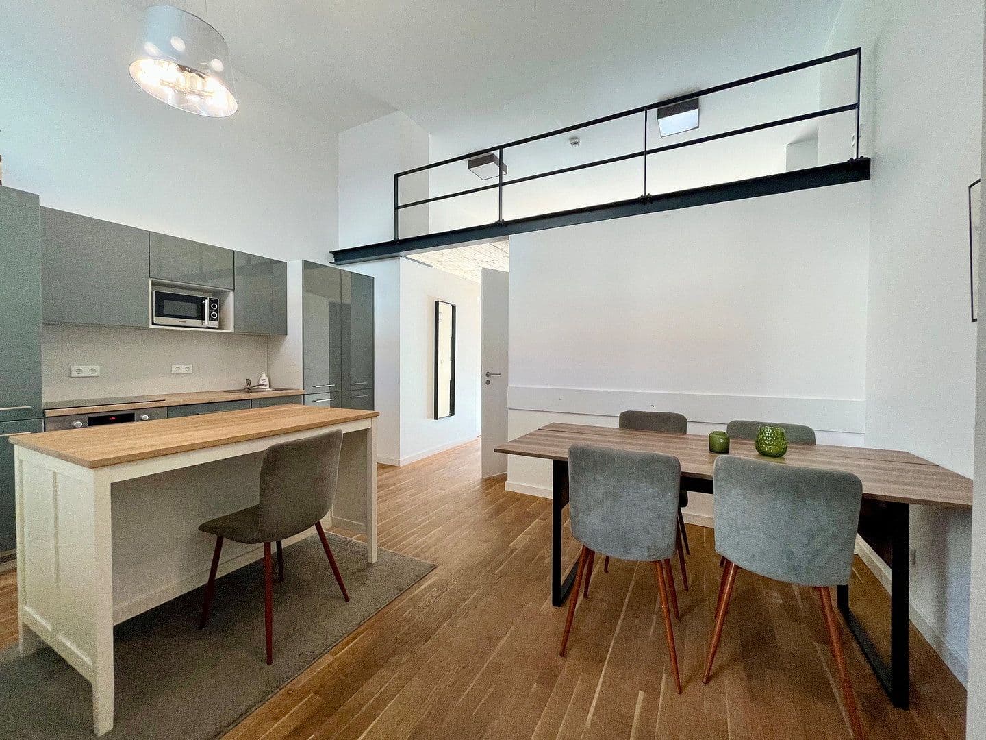 Prenájom bytu 2-izbový 92 m², Alt-Reinickendorf 54, Berlin, Berlín Prenájom bytu 2-izbový 92 m², Alt-Reinickendorf 54, Berlin, Berlín
