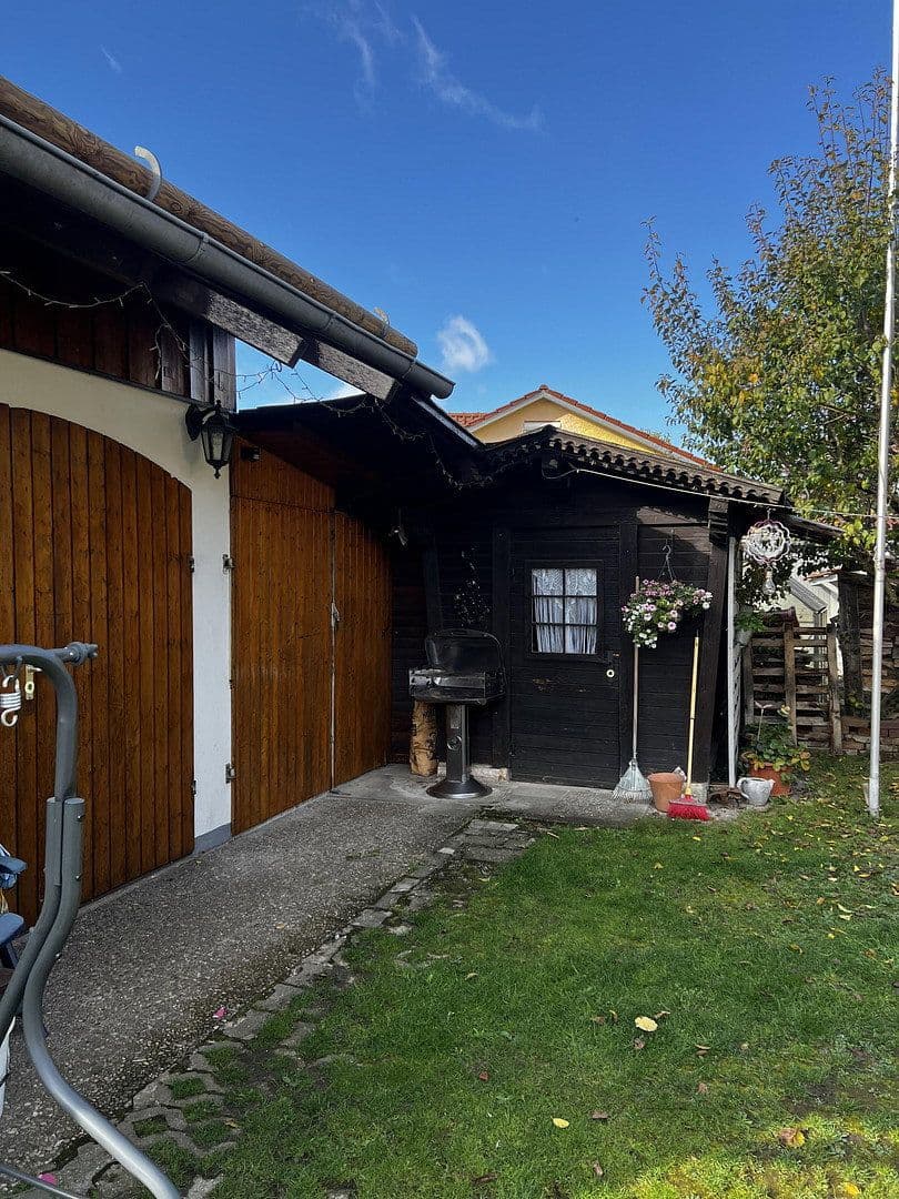 Predaj domu 730 m², pozemok 730 m², Straubing, Bavorsko Predaj domu 730 m², pozemok 730 m², Straubing, Bavorsko