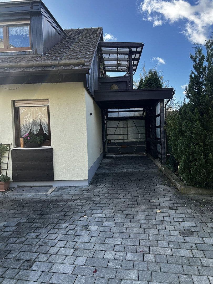 Predaj domu 730 m², pozemok 730 m², Straubing, Bavorsko Predaj domu 730 m², pozemok 730 m², Straubing, Bavorsko