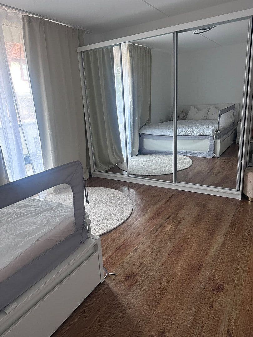 Prenájom bytu 3-izbový 90 m², Ferdinandstr. 16a, Frankfurt Oder, Brandenbursko Prenájom bytu 3-izbový 90 m², Ferdinandstr. 16a, Frankfurt Oder, Brandenbursko