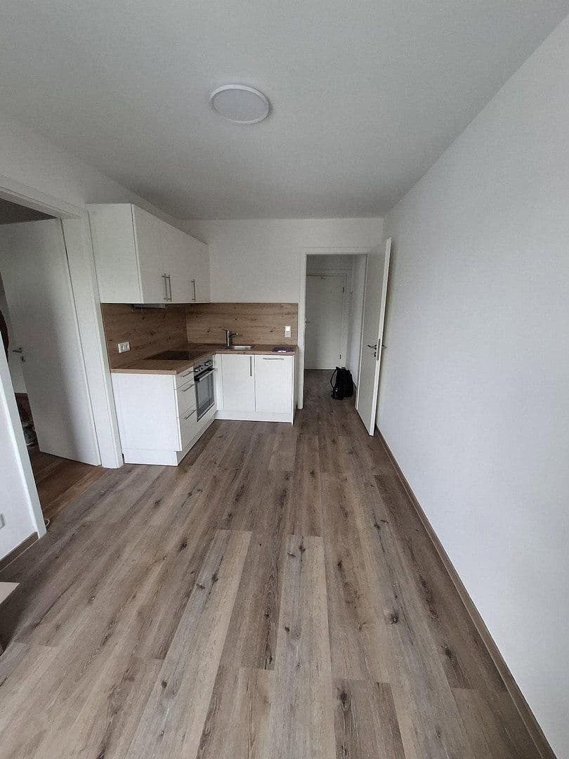 Prenájom bytu 2-izbový 40 m², Frankfurt am Main, Hesensko Prenájom bytu 2-izbový 40 m², Frankfurt am Main, Hesensko