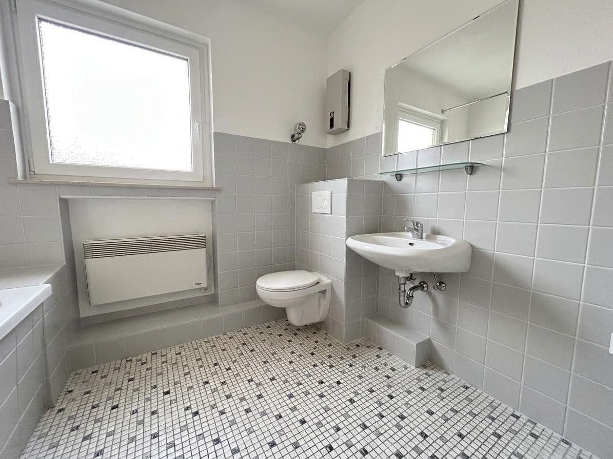 Prenájom bytu 3-izbový 82 m², Otto-Brenner-Straße 144, Bielefeld, Severné Porýnie - Westfálsko Prenájom bytu 3-izbový 82 m², Otto-Brenner-Straße 144, Bielefeld, Severné Porýnie - Westfálsko