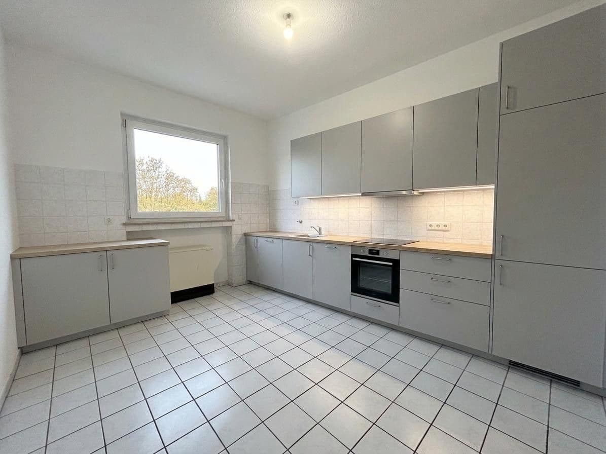 Prenájom bytu 3-izbový 82 m², Otto-Brenner-Straße 144, Bielefeld, Severné Porýnie - Westfálsko Prenájom bytu 3-izbový 82 m², Otto-Brenner-Straße 144, Bielefeld, Severné Porýnie - Westfálsko
