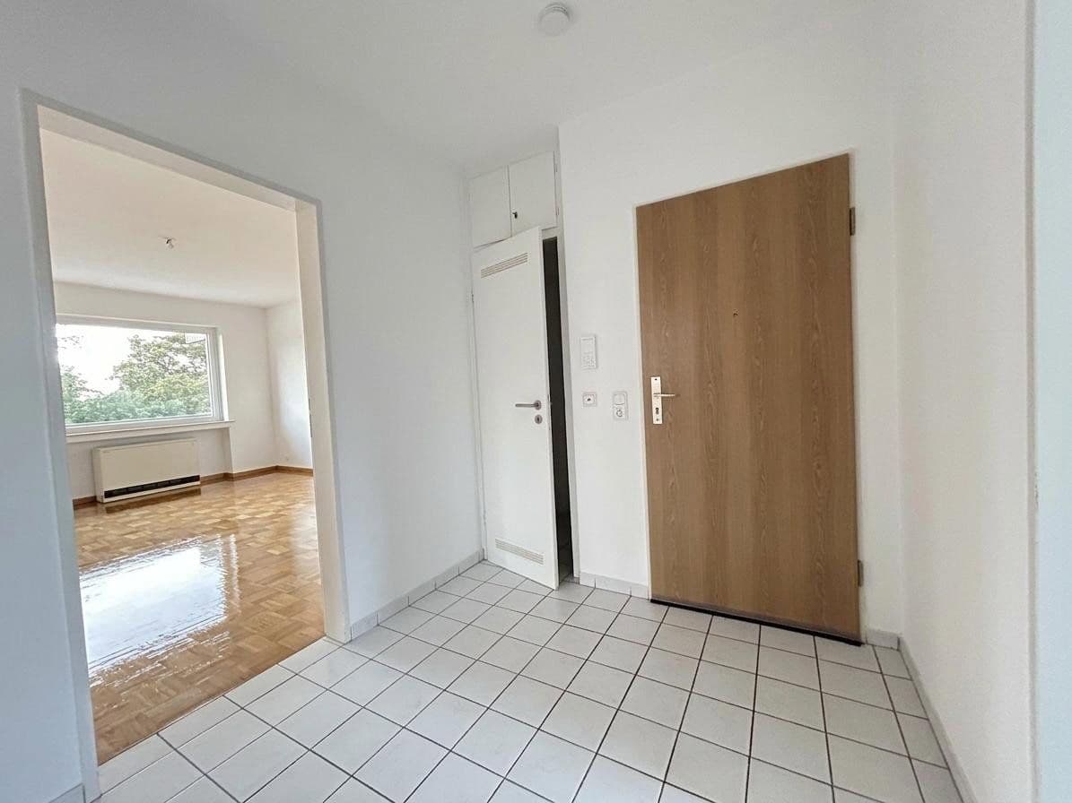 Prenájom bytu 3-izbový 82 m², Otto-Brenner-Straße 144, Bielefeld, Severné Porýnie - Westfálsko Prenájom bytu 3-izbový 82 m², Otto-Brenner-Straße 144, Bielefeld, Severné Porýnie - Westfálsko