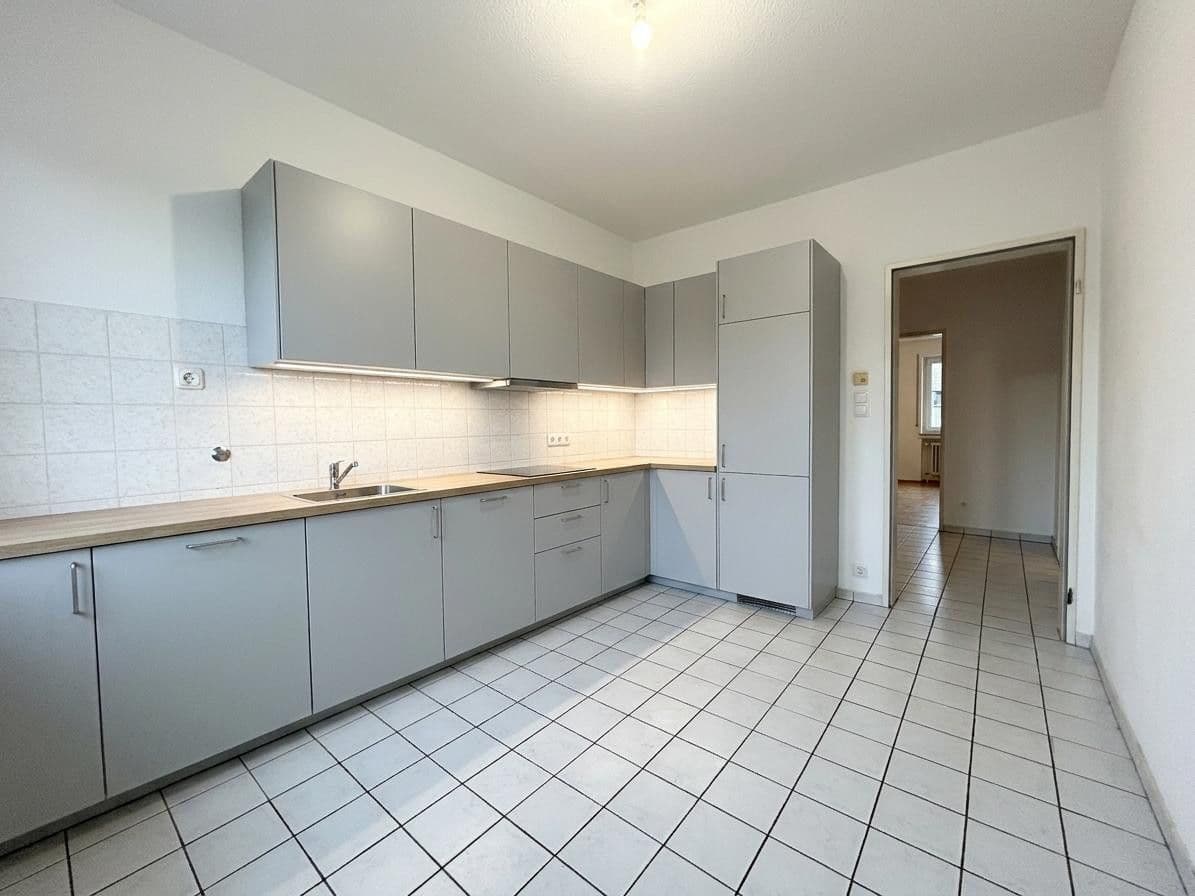 Prenájom bytu 3-izbový 82 m², Otto-Brenner-Straße 144, Bielefeld, Severné Porýnie - Westfálsko Prenájom bytu 3-izbový 82 m², Otto-Brenner-Straße 144, Bielefeld, Severné Porýnie - Westfálsko