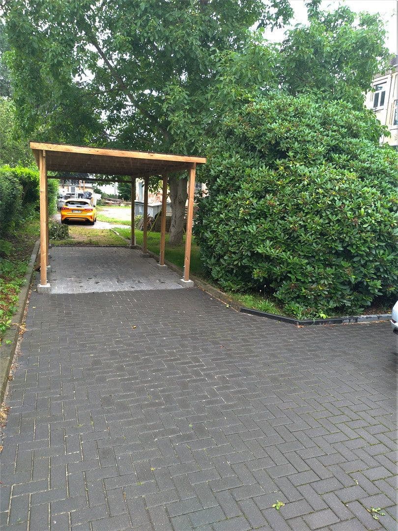 Prenájom bytu 4-izbový 112 m², Paul-Seydel-Str. 20, Limbach-Oberfrohna, Sasko Prenájom bytu 4-izbový 112 m², Paul-Seydel-Str. 20, Limbach-Oberfrohna, Sasko