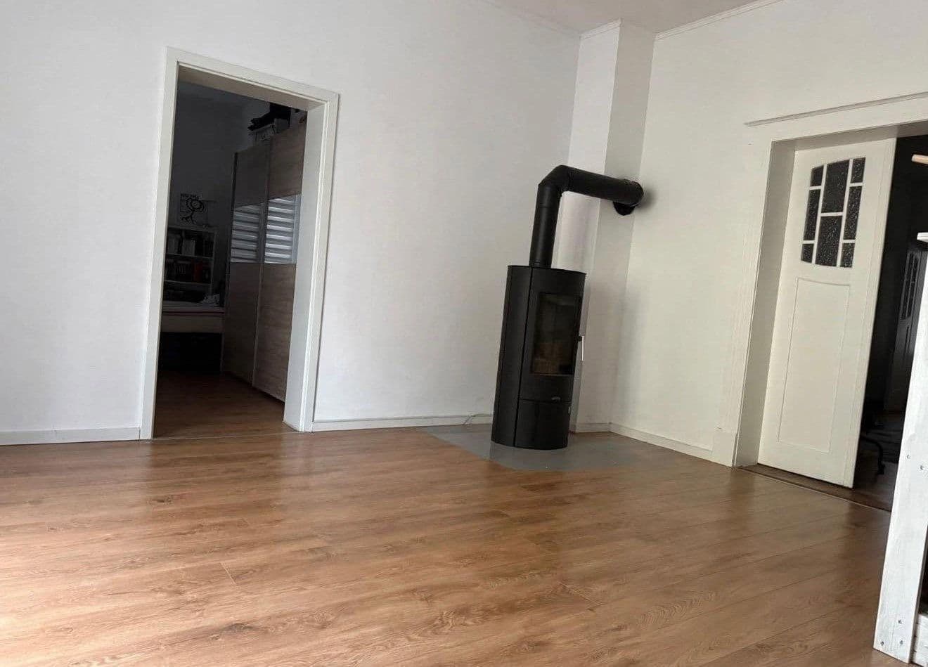 Prenájom bytu 4-izbový 112 m², Paul-Seydel-Str. 20, Limbach-Oberfrohna, Sasko Prenájom bytu 4-izbový 112 m², Paul-Seydel-Str. 20, Limbach-Oberfrohna, Sasko