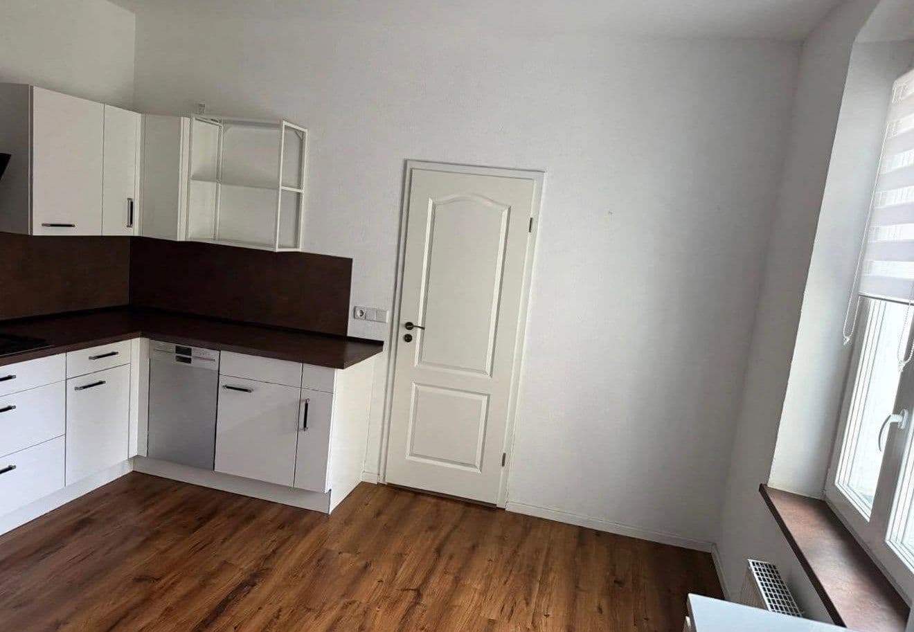 Prenájom bytu 4-izbový 112 m², Paul-Seydel-Str. 20, Limbach-Oberfrohna, Sasko Prenájom bytu 4-izbový 112 m², Paul-Seydel-Str. 20, Limbach-Oberfrohna, Sasko
